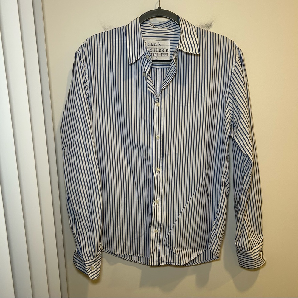 Frank & Eileen Button-Up Shirt Blue/White Stripe Size Medium